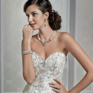 5 BRAND NEW WEDDING DRESSES for $1,400, Size 2